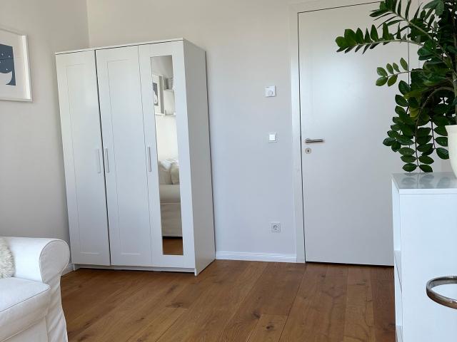 Dachgeschosswohnung am Ku’damm, Berlin Amsterdam Apartments for Rent