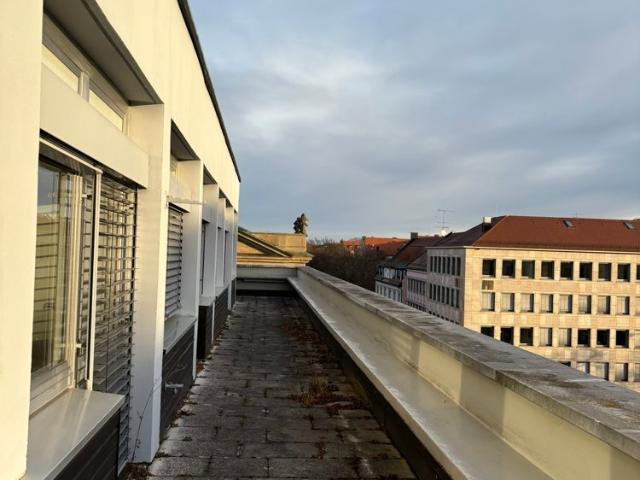 Dachgeschosswohnung in 80538 München zur Miete