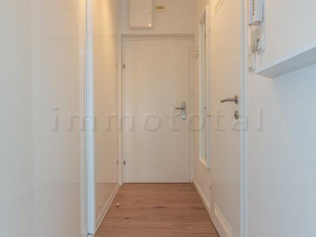 Dachgeschoss Garconniere mit Loggia in Top Grünruhelage, Traum Fernsicht