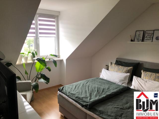 Dachgeschoss Süd West Loggia Kücheneinrichtung TG Stellplatz