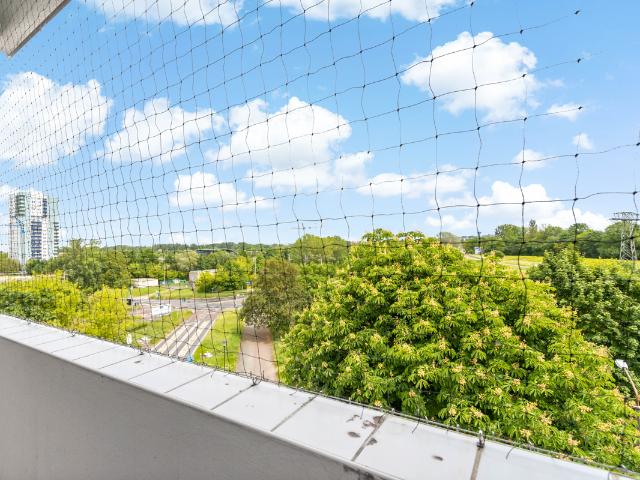 Dachgeschoss Wohnung mit Fahrstuhl und freiem Blick auf die Rennbahn in Ha Neu!