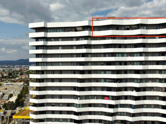 DACHGESCHOSS und FERNBLICK 4 Zimmer Wohnung in Top Lage KLIMAANLAGE