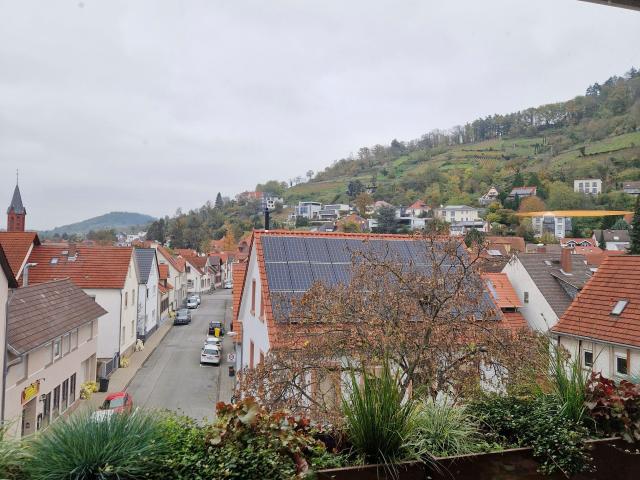 Reserviert Dachstudio mit Loggia in zentraler Lage zu verkaufen