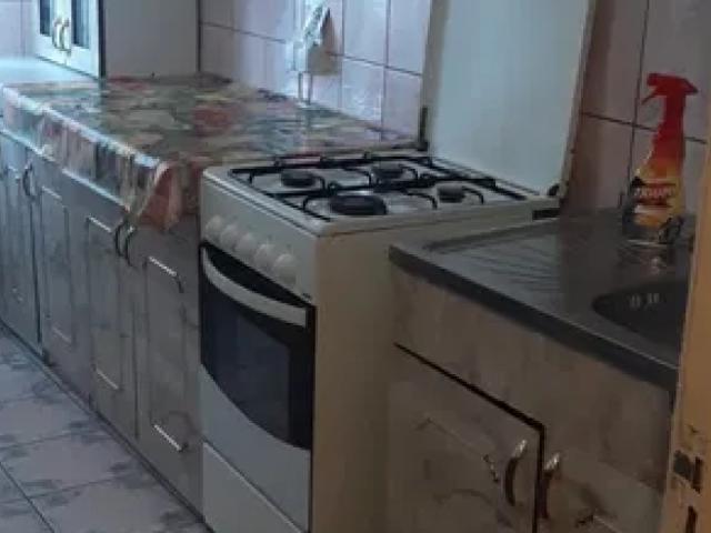 Dacia apartament 42 mp, 2 camere, decomandat, de inchiriat, Scoala Gimnaziala George Cosbuc, Cod 162619