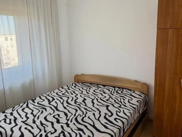 Dacia apartament 57 mp, 3 camere, decomandat, de inchiriat, Coliba Moldovenlior, Cod 162634