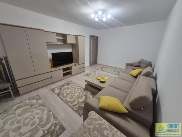 Dacia, bd. Tomis, de inchiat 2 camere, decomandat, mobilat, renovat, gaze