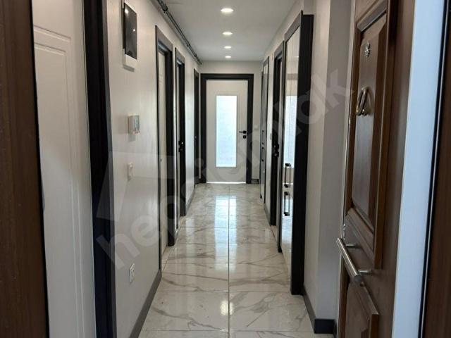 DAF YAPIDAN BELEDİYENİN YANINDA SİTE İÇERİSİNDE 3+1 ARAKAT