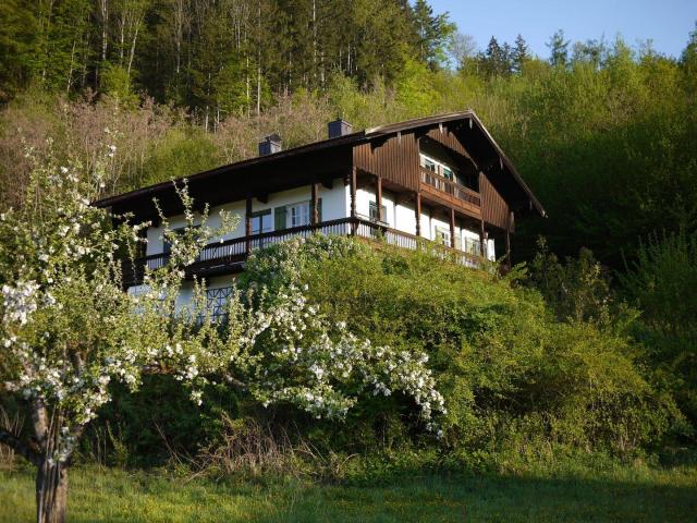 DAHLER Herrschaftliches Haus in absoluter Idylle mit atemberaubender Aussicht