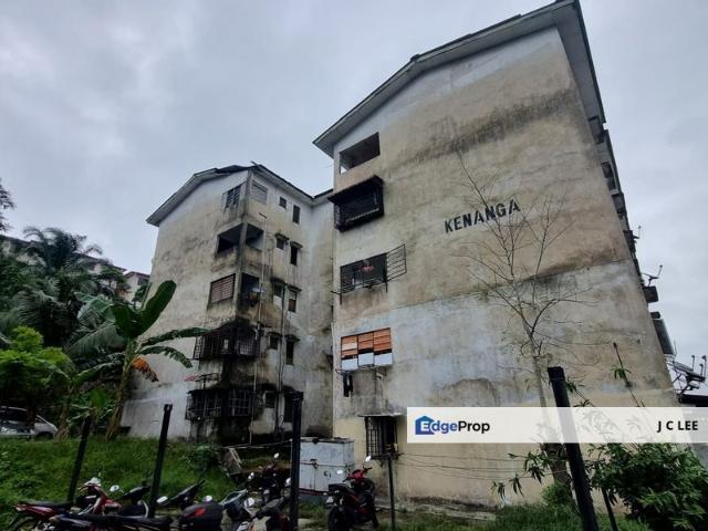 Dahlia Apartment