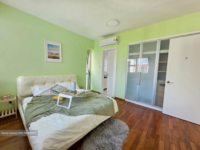 Dahlia Park Condominium D17, Condominium