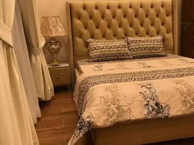 Daily basis 1 bed VIP flat Lahore Bahria Town ID 84955