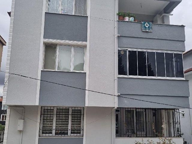 Dairemiz kamu binalarına çok yakın okul, hastane ve bankalar etrafında, çarşı merkezinde