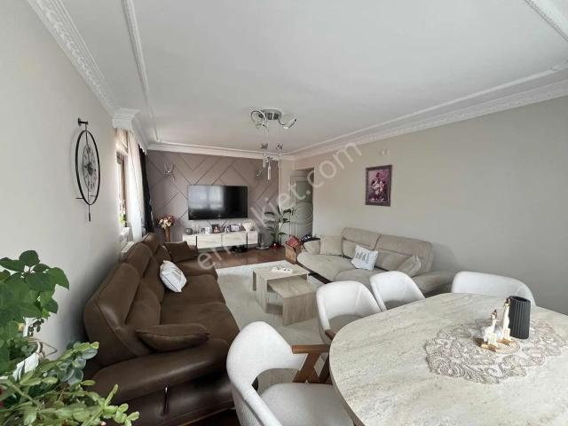 Dairemiz Kök Tapu 3+1 110 M2 Yonca Market & Park Manzaralıdır.