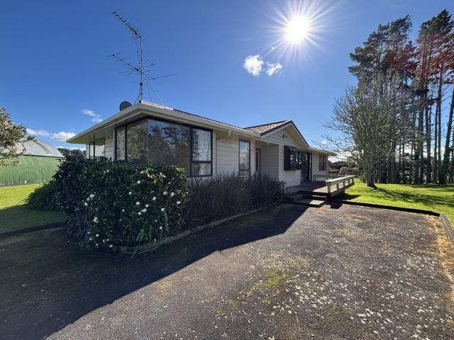 Dairy Flat, 3 bedrooms