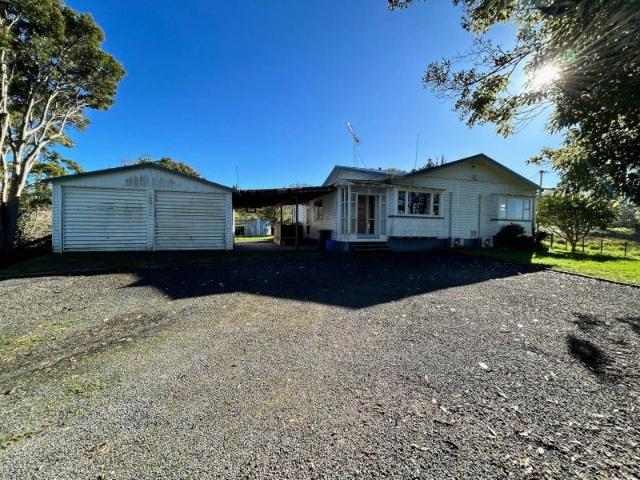 Dairy Flat, 4 bedrooms