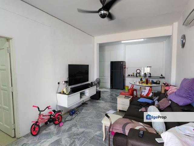 Daisy Apartment