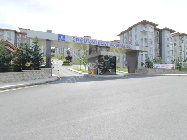 Dakik Emlaktan Erguvan Kent Sitesinde 3+1 135m² Güneycephe Daire