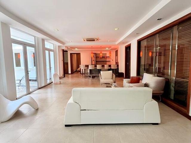 Dalvey Villas D10, Detached