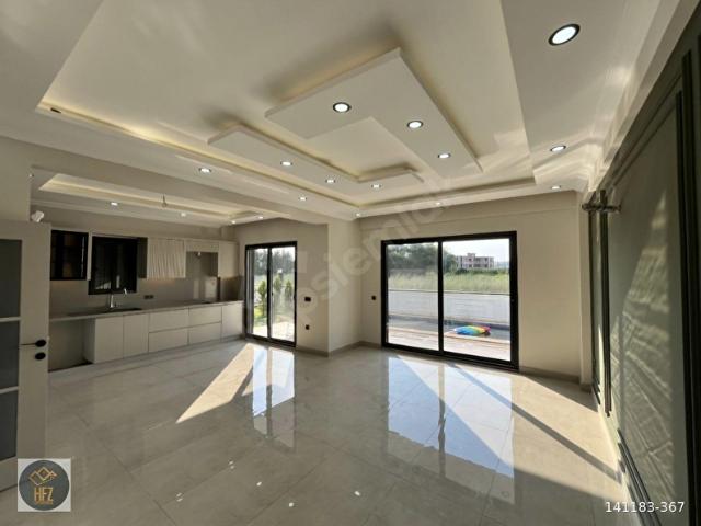 Dalaman Karaçalı da Havuzlu 4+1 müstakil villa