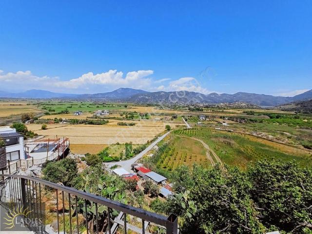 Dalamanda Manzaralı Natamam Villa