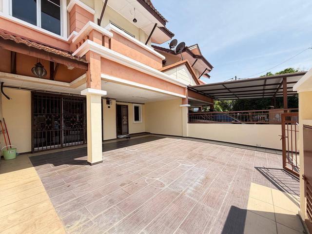 DAPUR LUAS RENOVATED 2 Storey AzZaharah Puncak Alam MOVE IN CONDITION