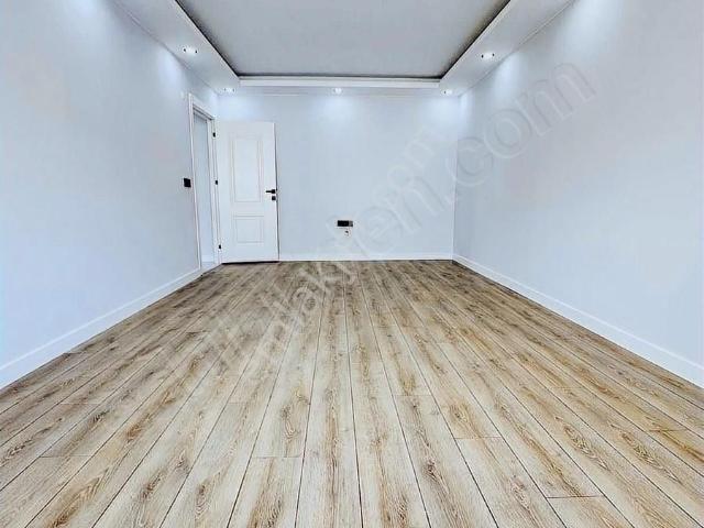 Darıca Bağlarbaşında Asansörlü 2+1 Ultra Lüx Ara Kat Daire