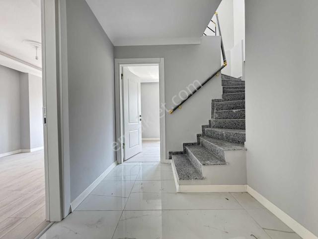 Darıca Marmaraya Komşu 4+1 Asansörlü Yerden Isıtma Dublex Daire