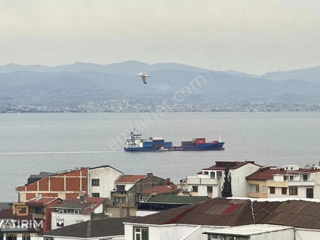 Darıca Merkez'de Full Deniz Manzaralı 4+1 200 M2 Lüx Dubleks