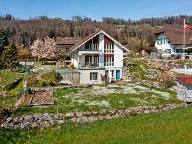 Das Familienglück, Ihr neues Zuhause im Grünen
