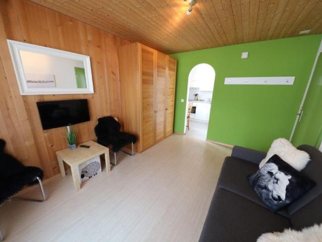 Das komplett mblierte Studio