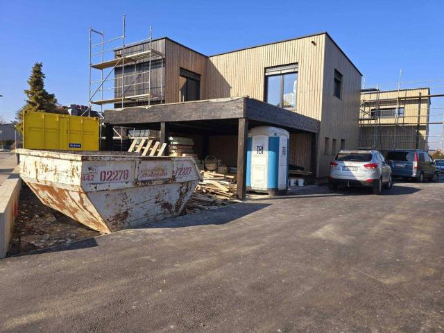 Das letzte von 4 Häusern + Modern ausgestattetes Einfamilienhaus + Schlüsselfertig + Neubau + NÄHE WIEN + Raumhöhe 3,00m + 4 Zimmer + Wohnessküche ca. 60m² + WFL 155m² + Carport ca. 44m²