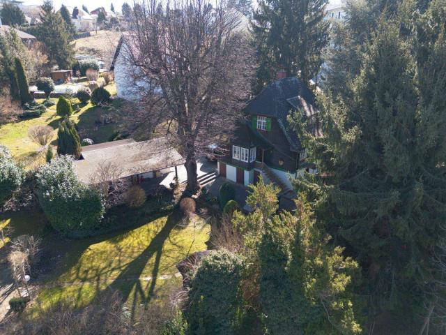 Romantisches Holzblockhaus am Grazer Ruckerlberg