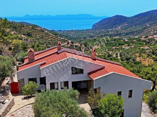 Datça Mesudiye'de Satılık 3+1 Panoramik Deniz Manzaralı Villa