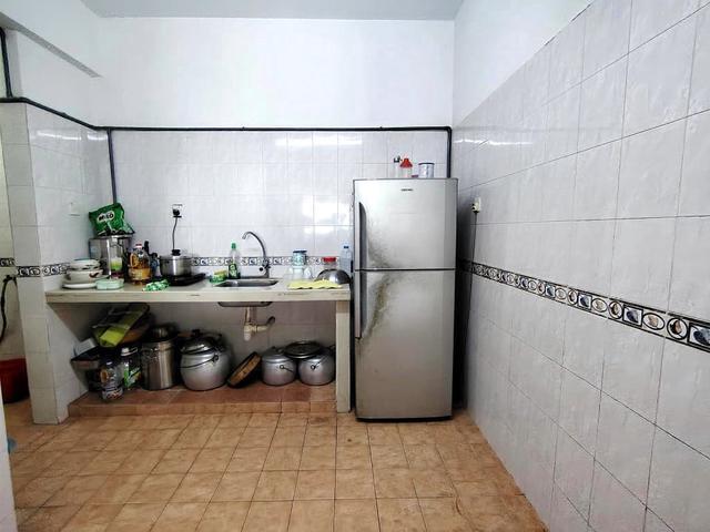 Dataran Prisma Condo 2min LRT 9 mins Paradigm Mall PJ Selangor