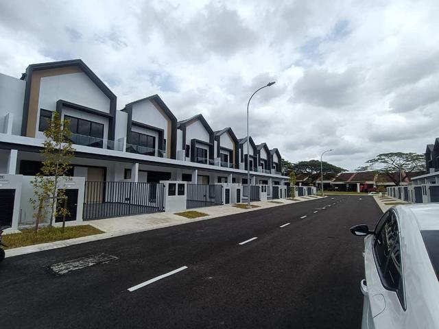 Dato Onn area BAE Faire brand new second hand cheapest double storey