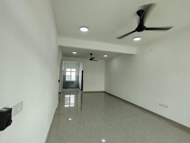 Dato Onn Austin Daya 3beds Double Sty House For RENT
