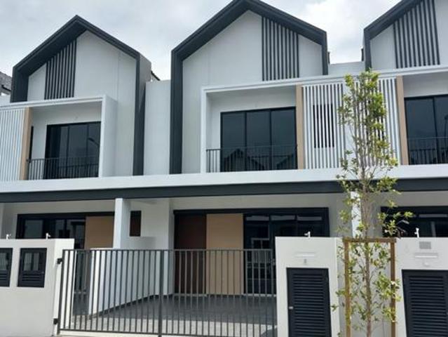 Dato Onn Brand New BAE Type A Double Storey Terrace For Sale