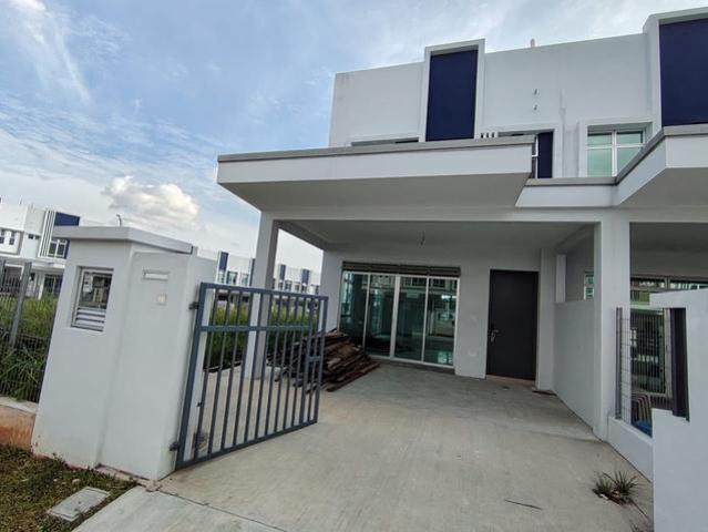 Dato Onn Double Storey Corner Lot House 3Bed 3Bath Perjiranan 14