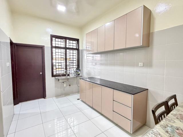 Dato Onn Perjiranan 12 Double Storey House 4Bed 4Bath Partial Furnish