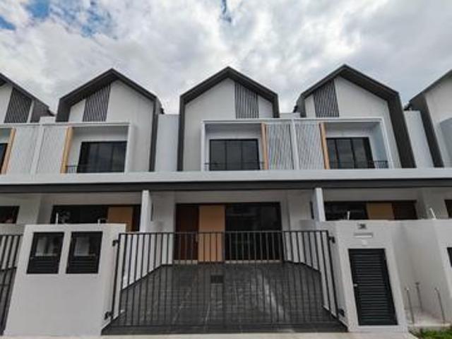 Dato Onn Seri Austin Bae Brand New Original Double Storey North Unit