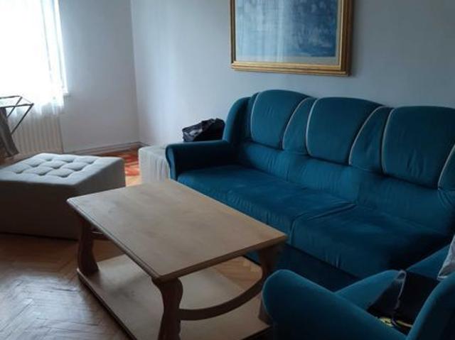 Dau in chirie ap. amenajat 3 camere Pandurilor