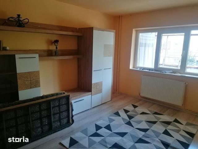 Dau in chirie ap. 2 camere Cluj