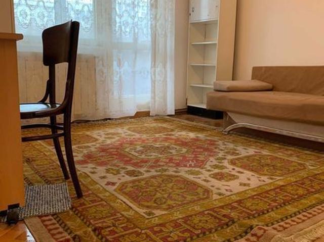 Dau in chirie ap 3 camere, decomandat, et.2, Pta Cipariu, Cluj Napoca