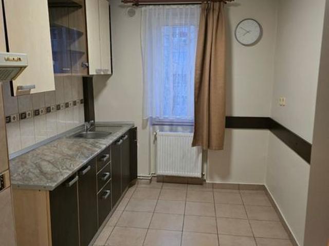 Dau in chirie apartament cu 2 camere