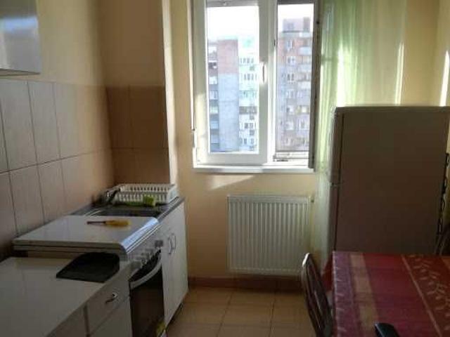 Dau in chirie apartament cu 2 camere in Nufarul Oradea