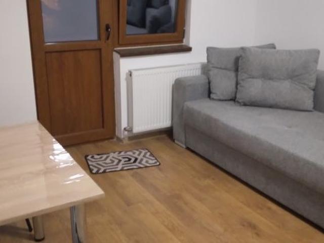 Dau în chirie apartament cu doua camere