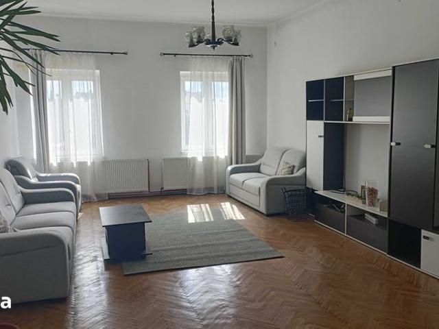 Dau in chirie apartament ultracentral