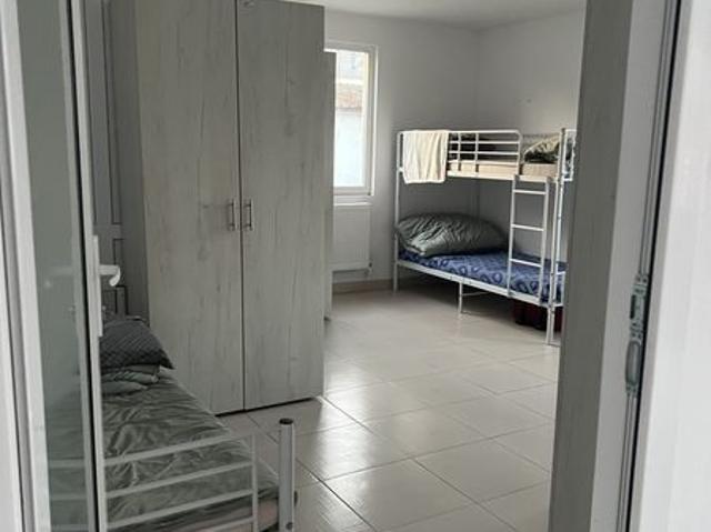 Dau in chirie casa