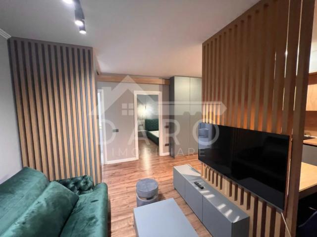 Dau in chirie 2 camere lux loc de parcare inclus