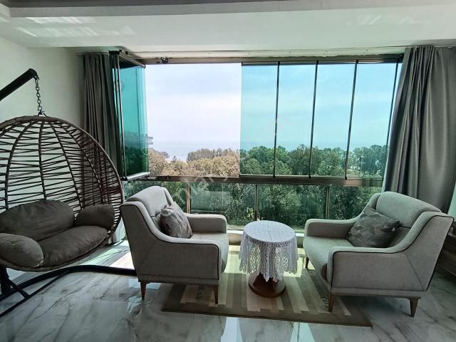 Davultepede Havuzlu Deniz Kenarı Satılık 2+1 Eşyalı Daire
